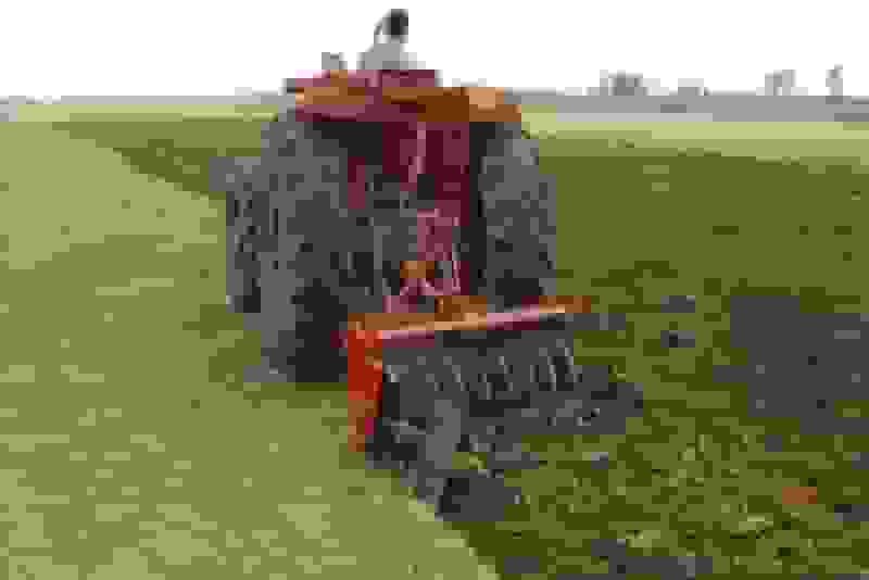 انتقاد مدیر جهاد کشاورزی دزفول از کاهش ۳۰ درصدی سهمیه سوخت تراکتورها در فصل کشت پاییزه