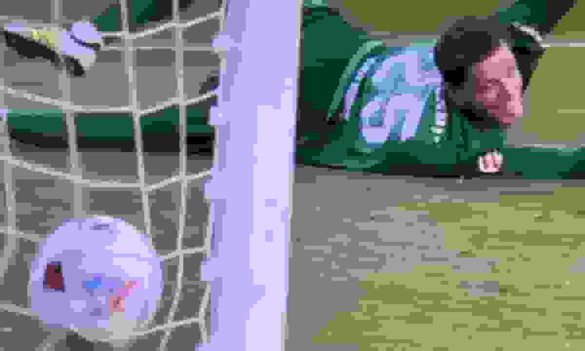 واکنش خندهدار شزنی دروازهبان لهستانی که هواداران بارسلونا را عصبانی کرد