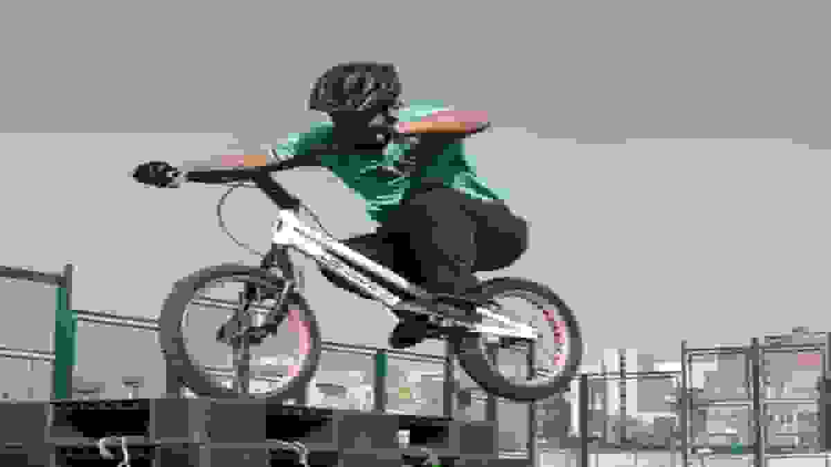 مسابقات قهرمانی دوچرخه‌سواری تریال کشور در بوستان آب و آتش