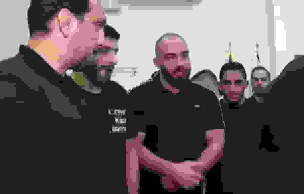 احترام به خبرنگاران و عذرخواهی در صورت برخورد ناخواسته