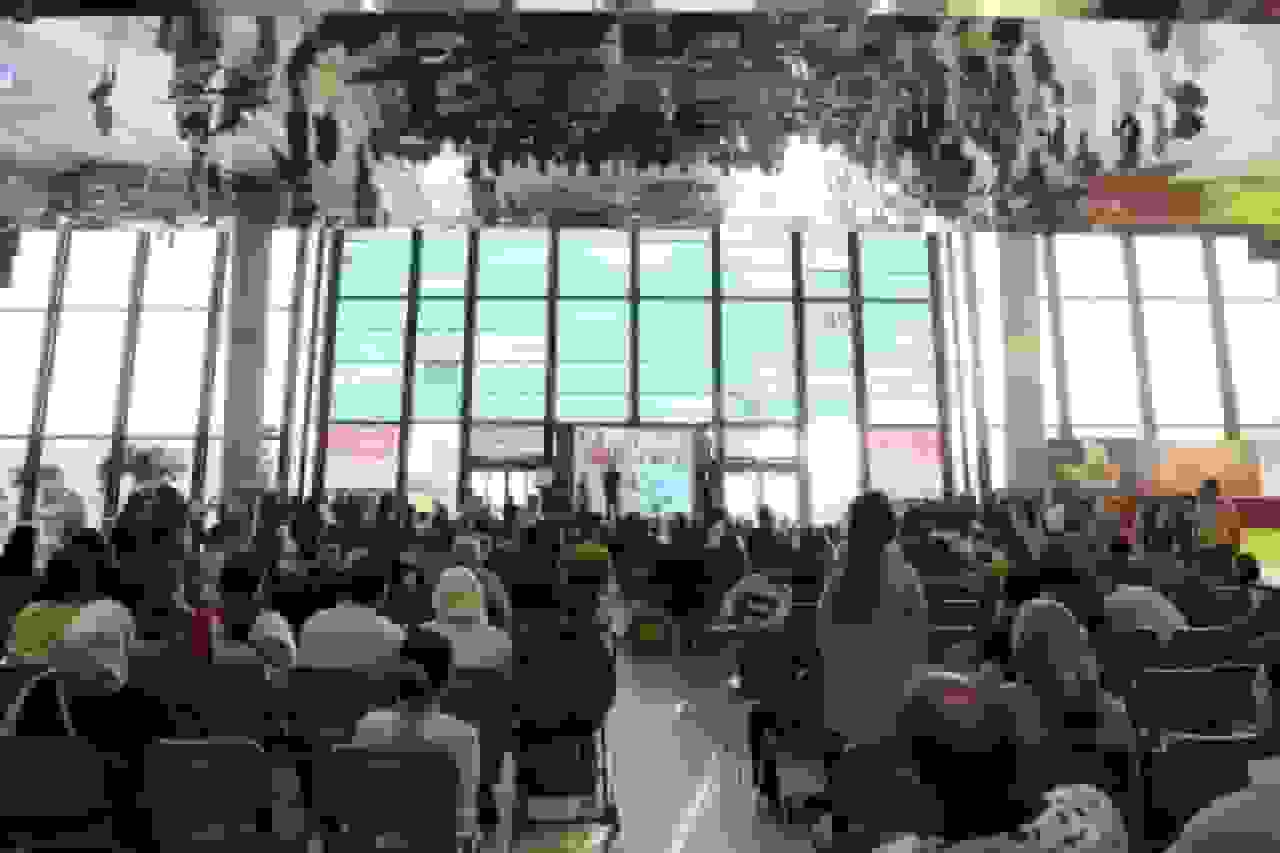 جشن یک میلیونی شدن مجموعه «قصه ما مثل شد» و بزرگداشت محمد میرکیانی در باغ کتاب تهران