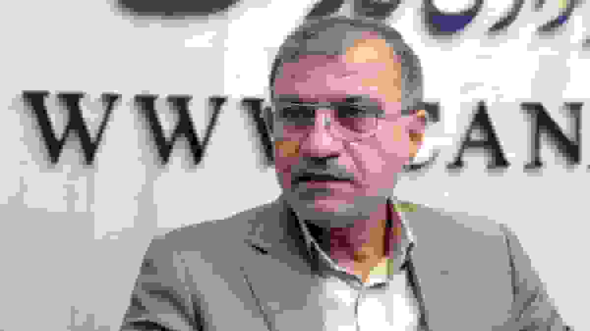 برخی وزرا توان کنترل تورم و اوضاع اقتصادی و فرهنگی کشور را ندارند