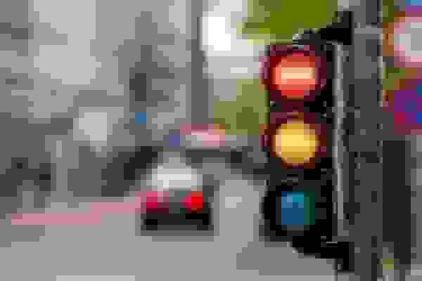 رفع نواقص ۸۴۰ چراغ راهنمایی و رانندگی در تهران