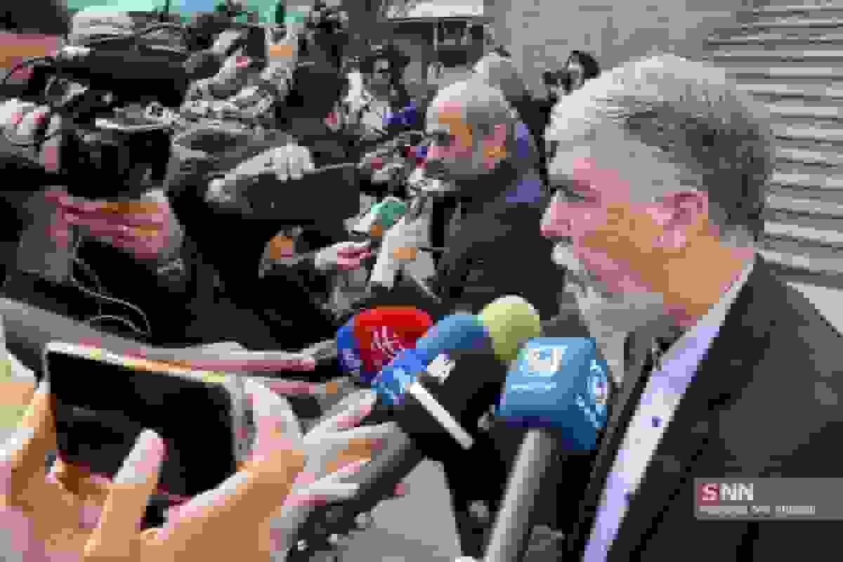 گفت‌وگوی خبرنگاران با اعضای کابینه دولت وفاق ملی در حیاط دولت