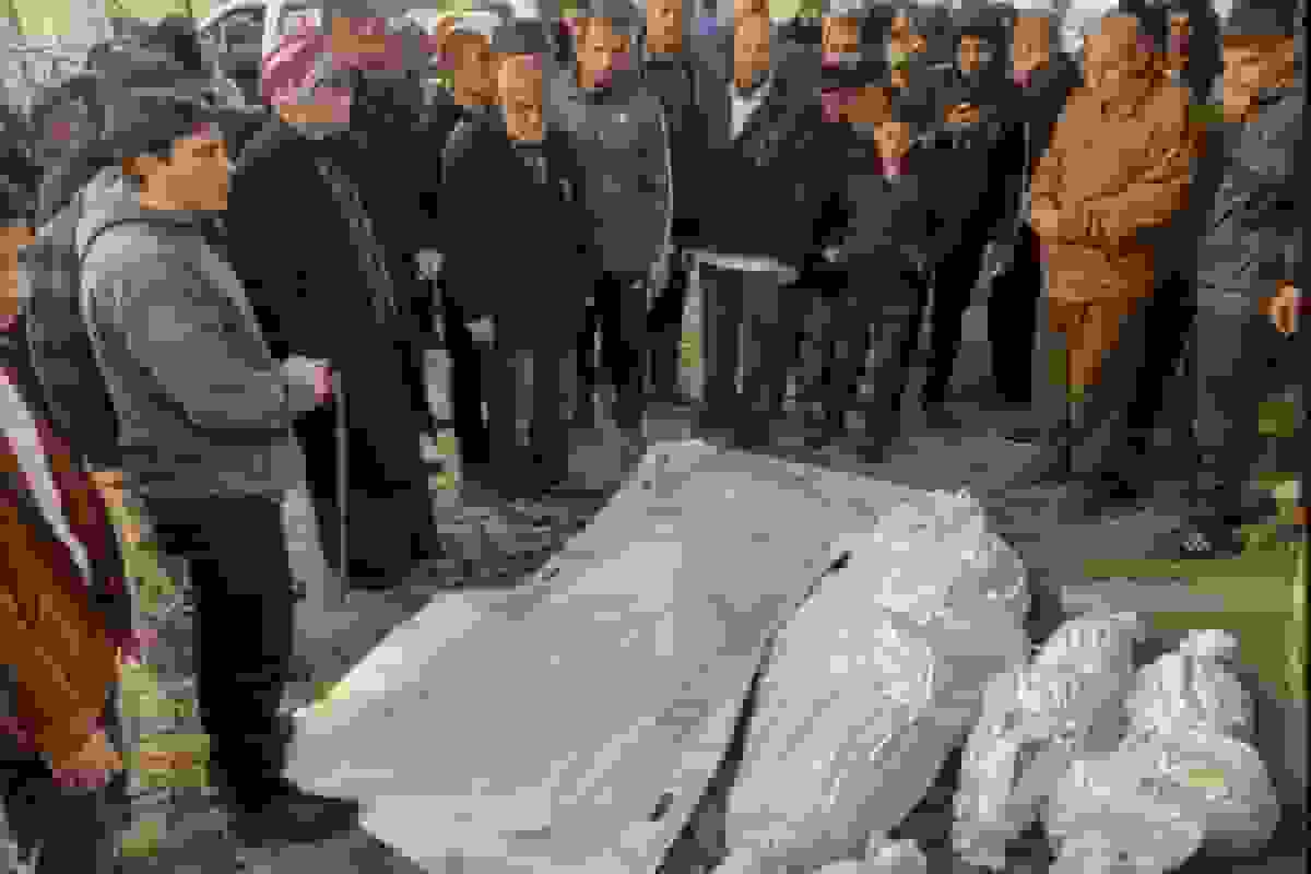 تحویل پیکرهای گمنام با دستان و چشمان بسته در غزه