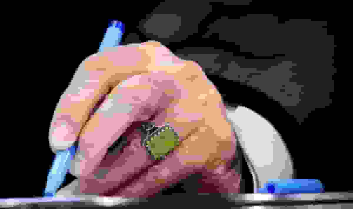 پیام تسلیت رهبر انقلاب در پی درگذشت خیر نیکوکار حاج حسین مهدیان