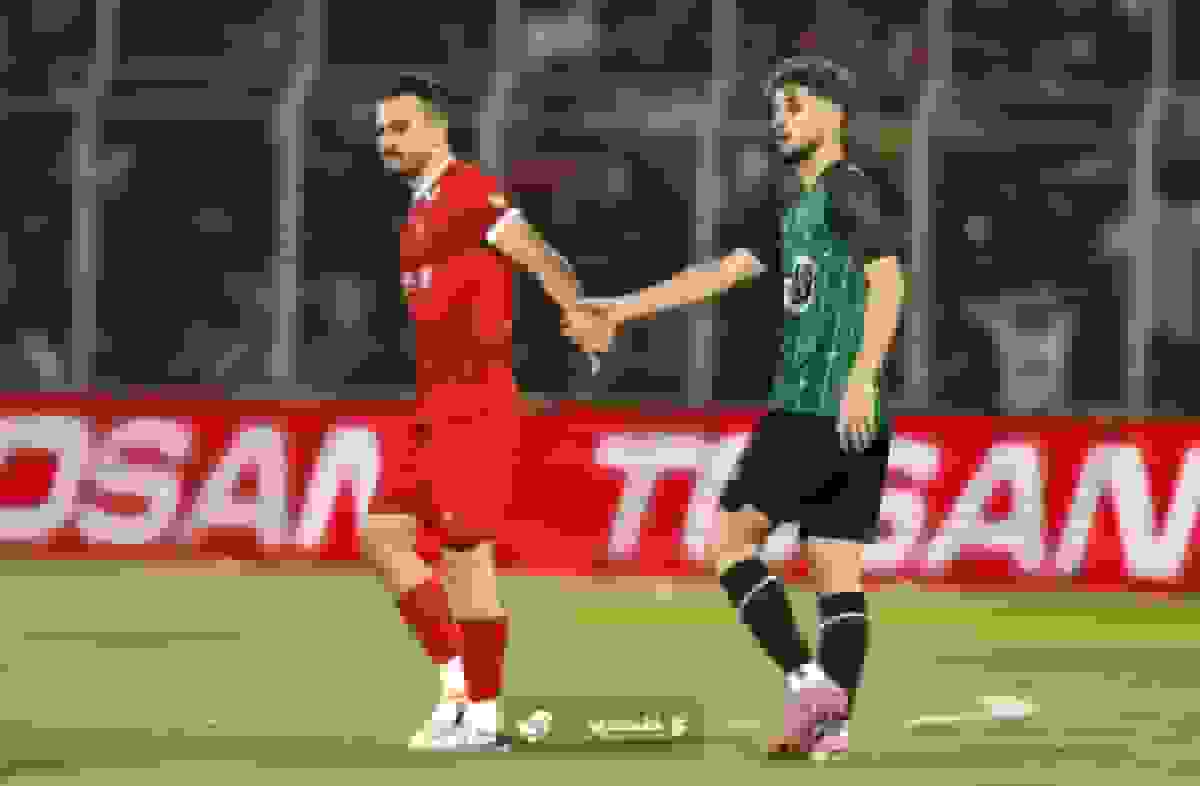 خلاصه بازی خیبر خرم‌آباد ۲-۱ پرسپولیس و سقوط هلیکوپتر در دقیقه ۱۰۰