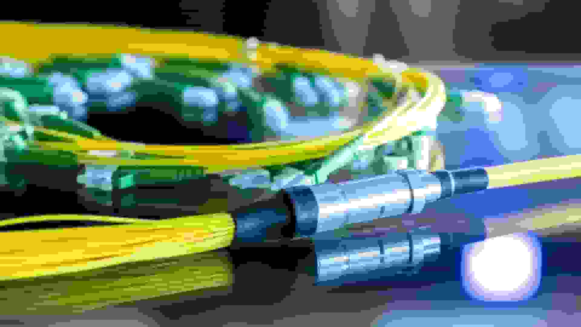 ارتقای پایداری و امنیت شبکه ملی اطلاعات با ساخت سامانه پایش هوشمند فیبر نوری