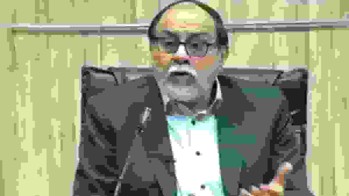 هشدار عضو شورای عالی انقلاب فرهنگی درباره ضعف داخلی و حمله مجدد آمریکا و اسرائیل