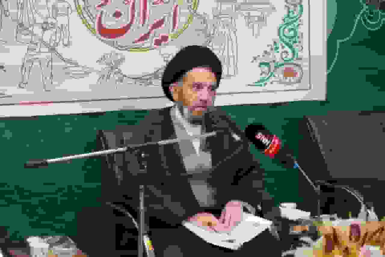 نماینده ولی‌فقیه در لرستان: دانشجویان جهادگر گنجینه نظام در مقابله با رانت هستند