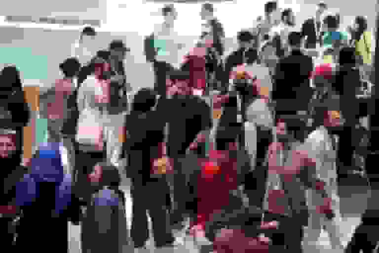 روز اول چهل و دومین جشنواره بین‌المللی فیلم کوتاه تهران: تنوع ژانر و احترام به شهدا