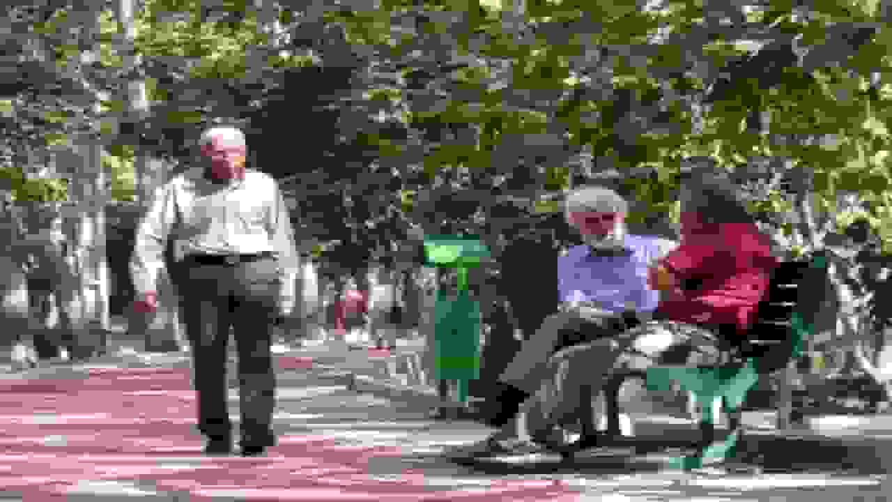 پرداخت حقوق مهرماه بازنشستگان و مستمری‌بگیران تأمین اجتماعی آغاز شد