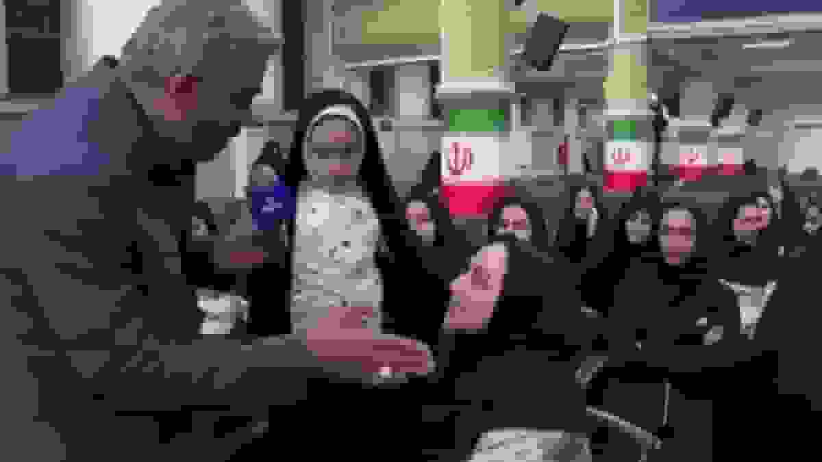 دیدار قهرمانان و مدال‌آوران ورزشی و علمی با رهبر انقلاب