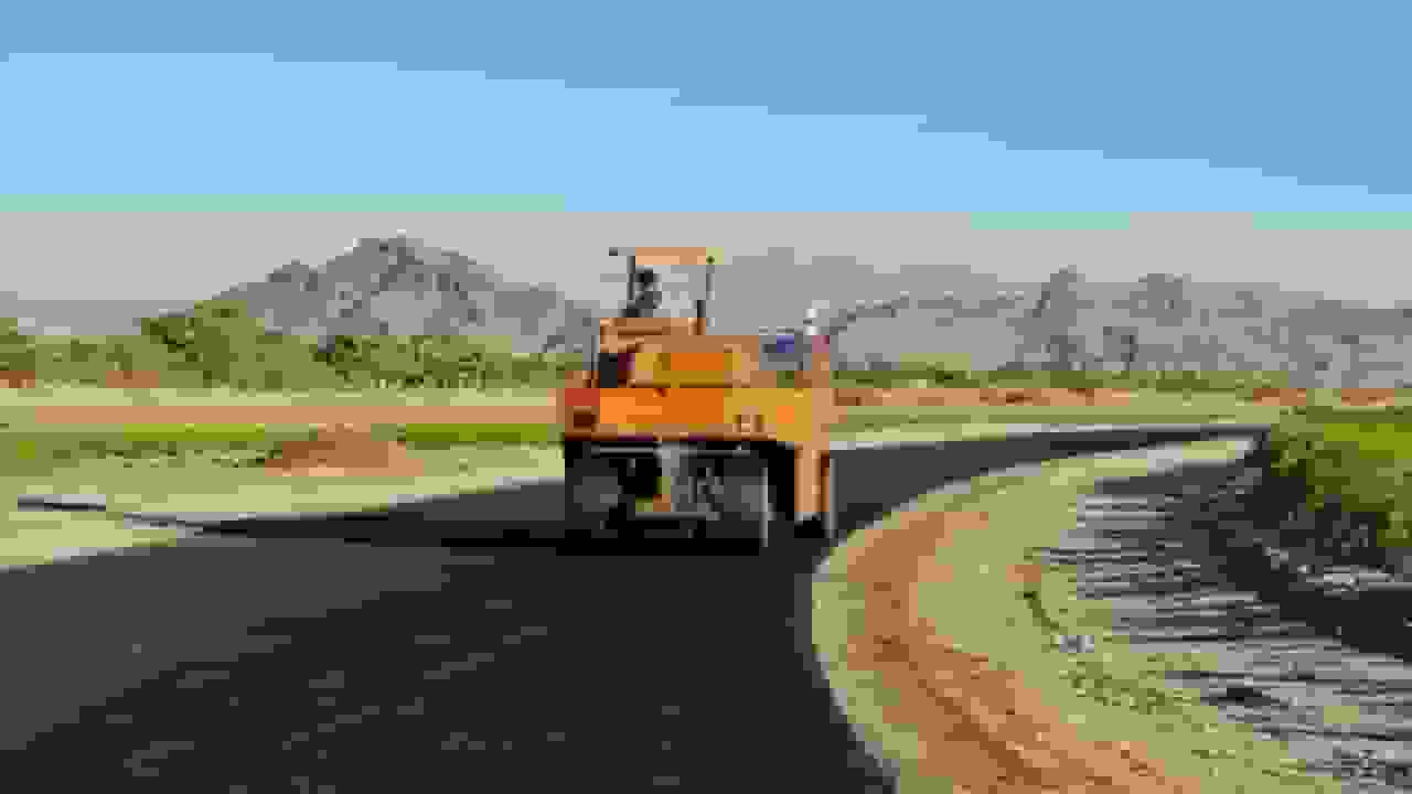 آسفالت ۲۵۰ کیلومتر راههای روستایی آذربایجانغربی با ۵۰۰۰ میلیارد ریال