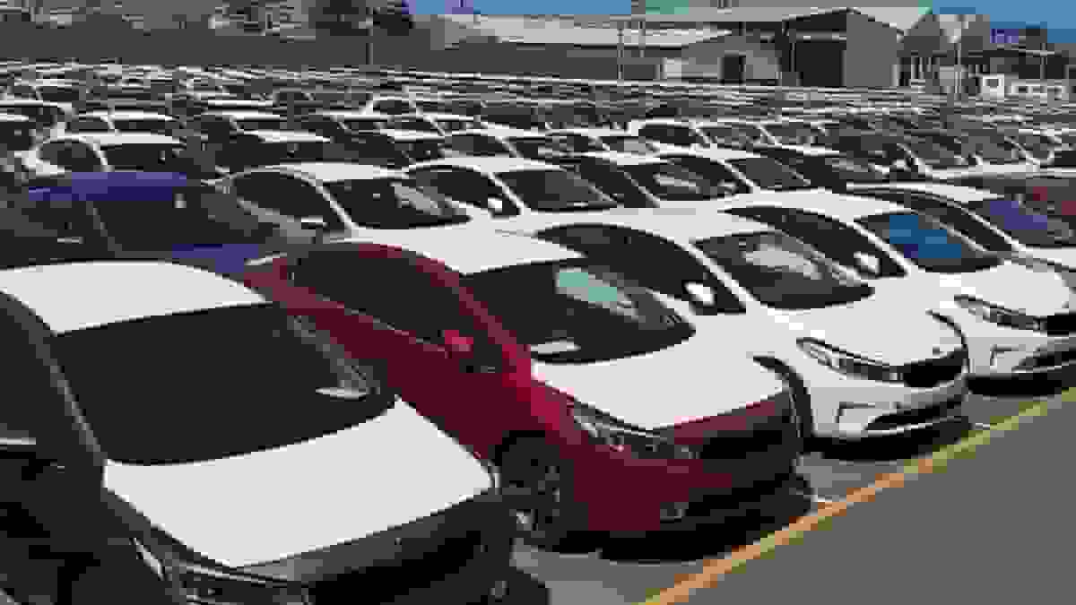 بنبست در سامانه یکپارچه واردات خودرو؛ ثبتنام در انتظار اطلاعیه جدید