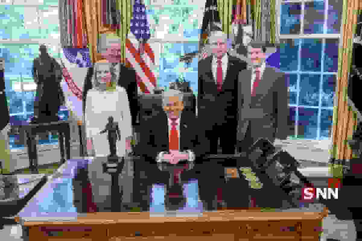 سرانجام آمریکاییها جایزه معمار صلح نیکسون را به ترامپ اهدا کردند