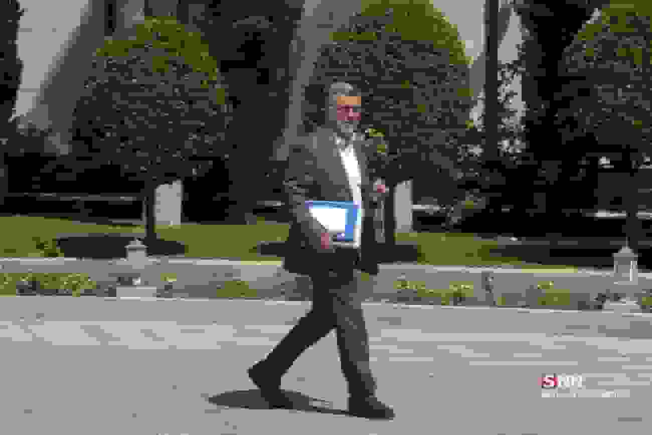 اظهارات وزیر بهداشت درباره گرانی درمان در بخش دولتی