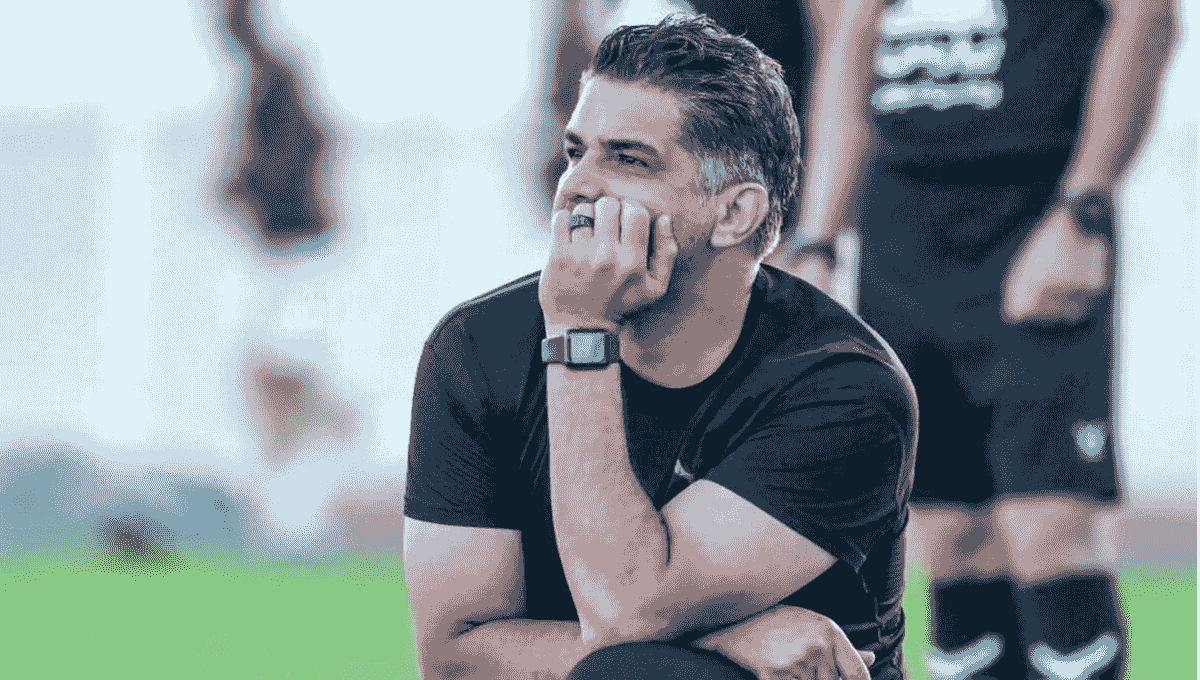 پیروز قربانی: استراتژی ما تهاجمی است و محرومیت تماشاگران فجر سپاسی اقدامی تلخ بود