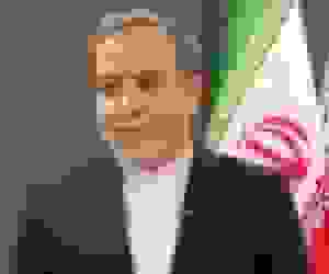 عراقچی: مرزها تبدیل به مجراهای تنفسی اقتصاد کشور شده‌اند