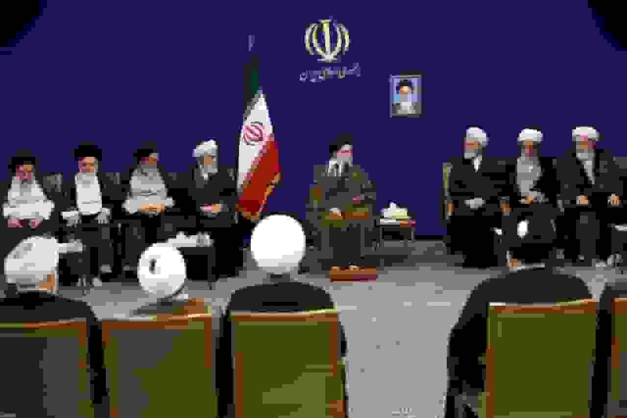 رهبر انقلاب: نوآوری علمی و اندیشه سیاسی دو ویژگی برجسته علامه نائینی است