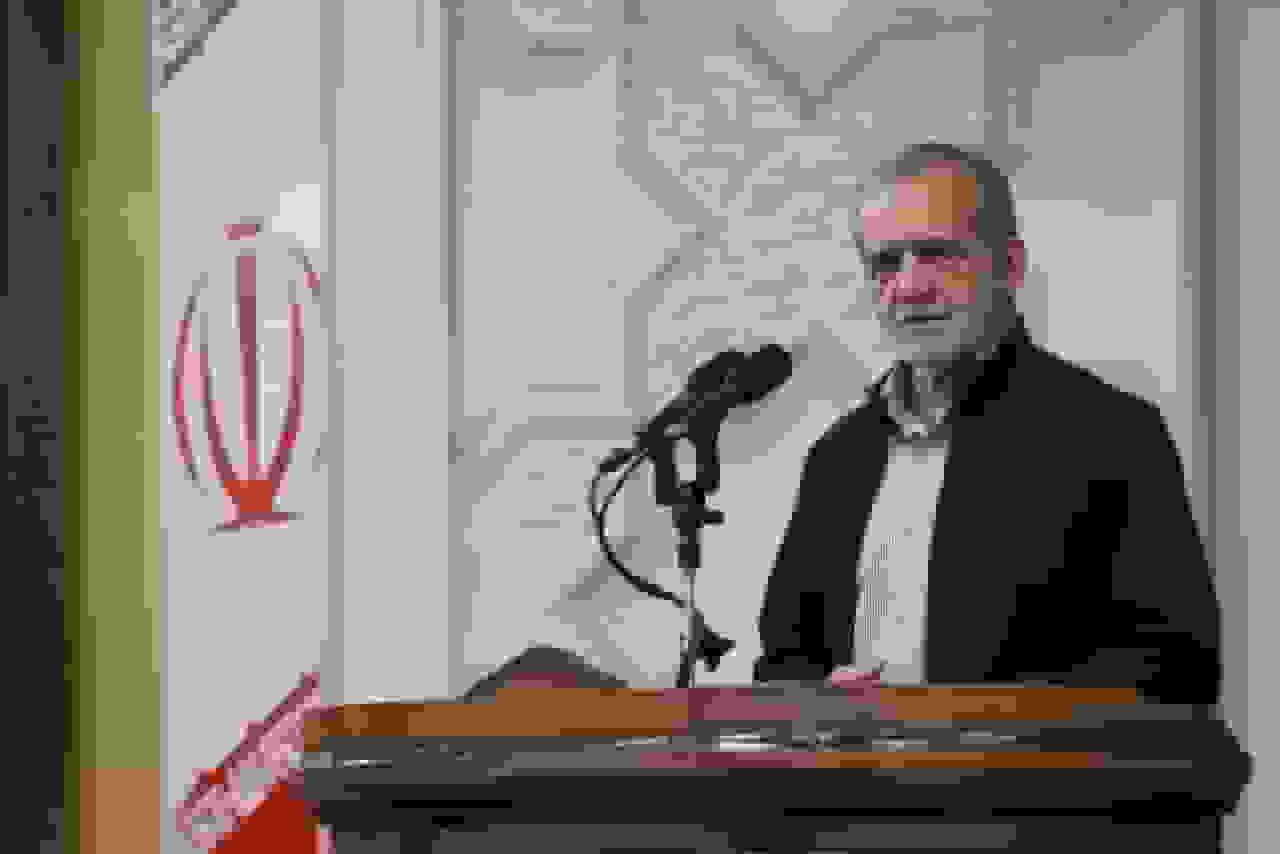 پزشکیان: بنزین باید گران شود اما تصمیم‌گیری شتابزده نداریم