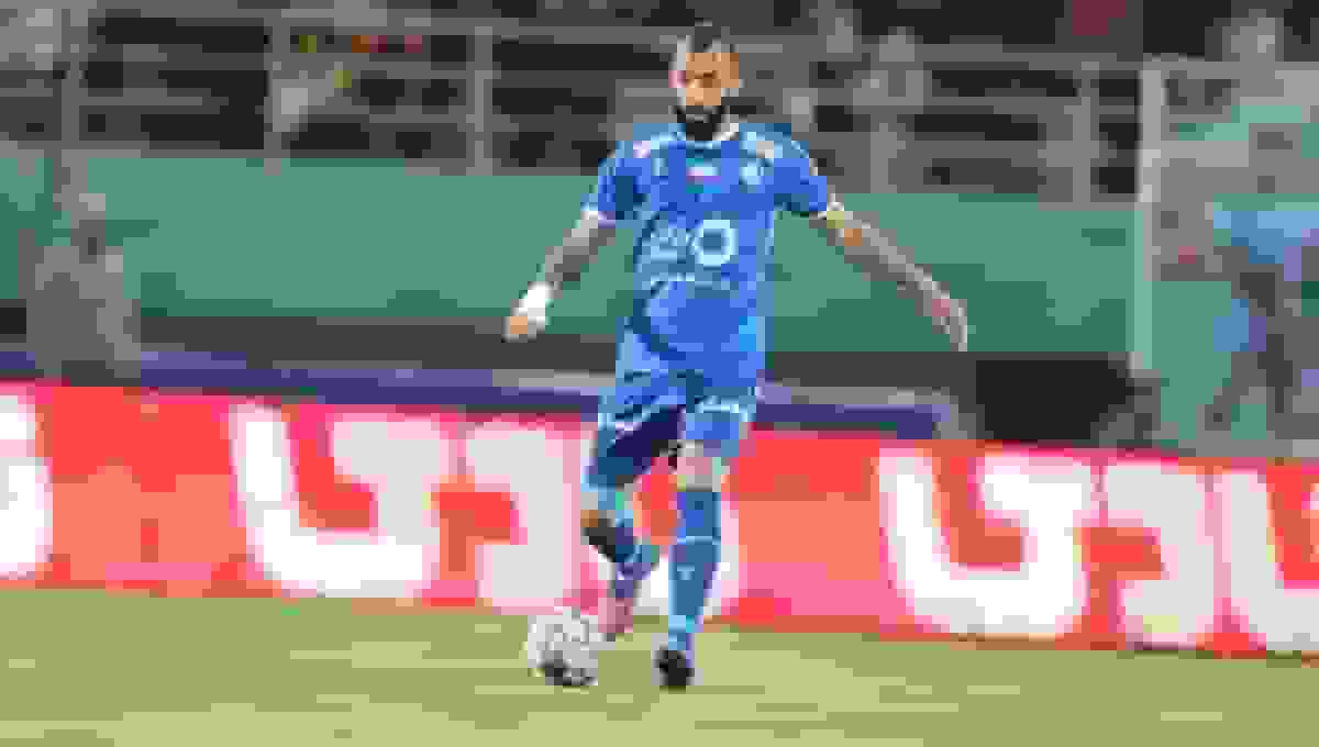 بازگشت روزبه چشمی به ترکیب استقلال؛ آماده حضور در دیدار برابر الوحدات