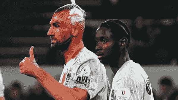 ۱۲ بخیه برای سردار دورسون؛ مهاجم سابق پرسپولیس با چهره خونین تسلیم نشد