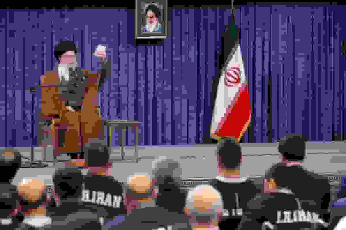 اشاره رهبر انقلاب به پیشرفت جهشی ورزش ایران در دیدار با قهرمانان