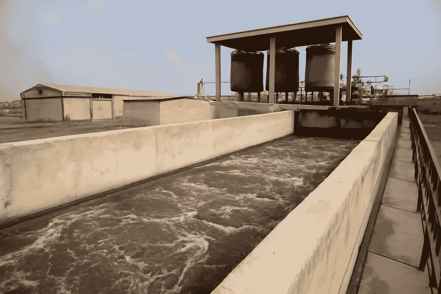 ۷۰ درصد واحد‌های آلاینده همدان تصفیه خانه ندارند