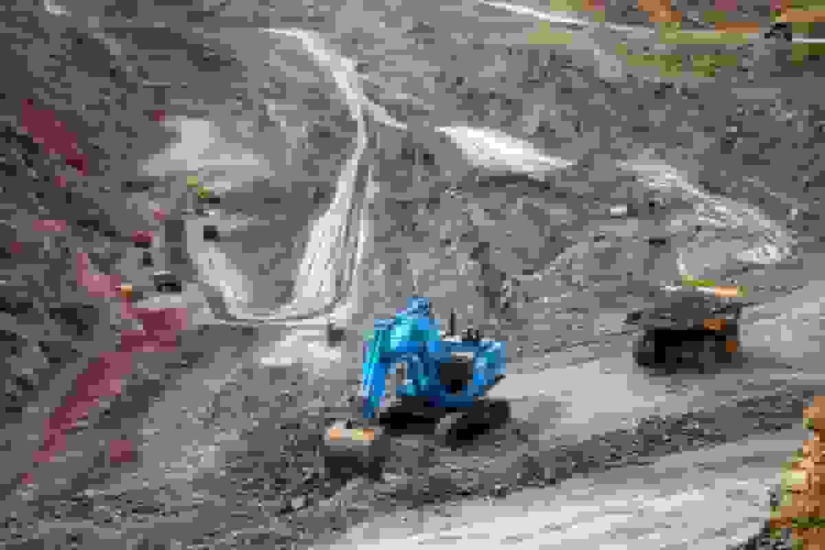 صدور مجوز بهره‌برداری ۱۲۰ هکتار معدن در بجنورد