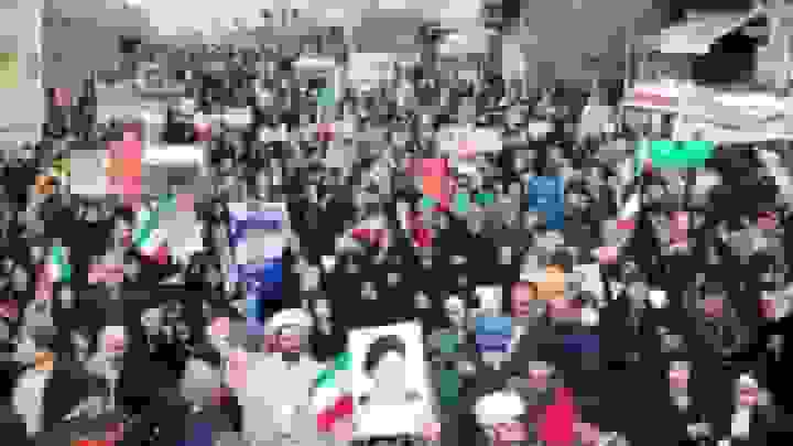 راهپیمایی ۱۳ آبان در بجنورد با یاد نوجوانان شهید جنگ ۱۲ روزه