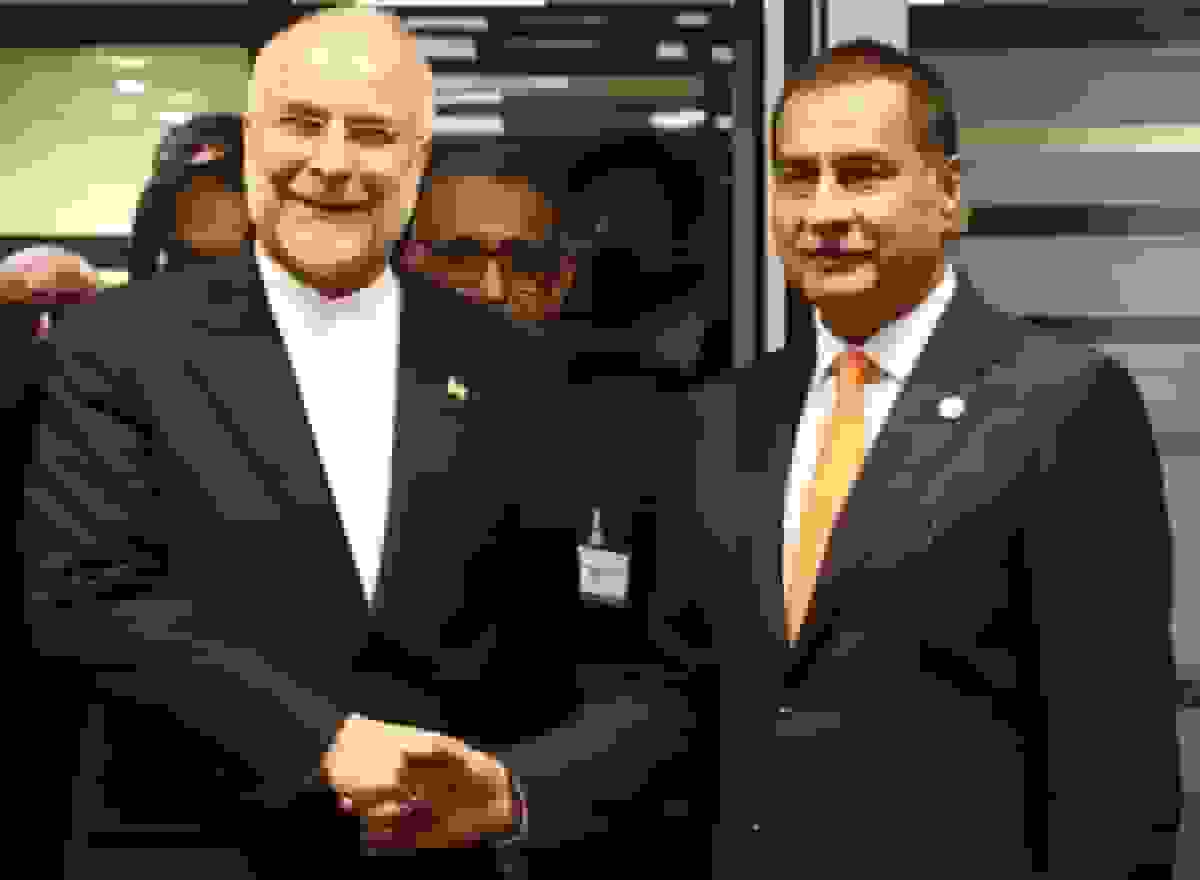 دیدار رسمی رؤسای مجالس ایران و پاکستان در اسلام‌آباد