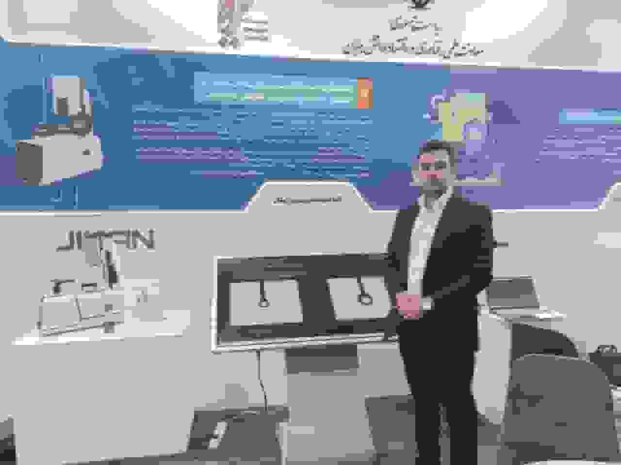 دستگاه ایرانی حذف‌کننده خطای انسانی: پیشگامی هوش مصنوعی در علم سطح