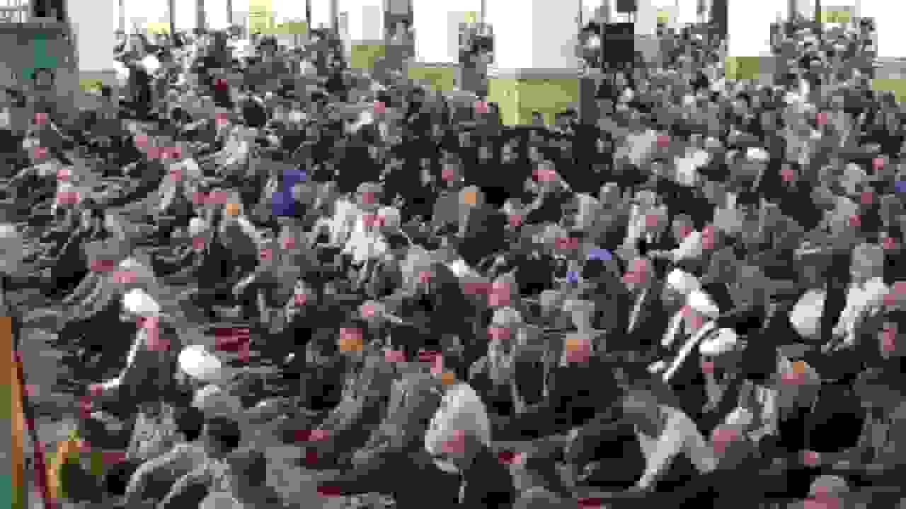 آمریکا دشمن بزرگ ملت خود است و رو به افول می‌رود