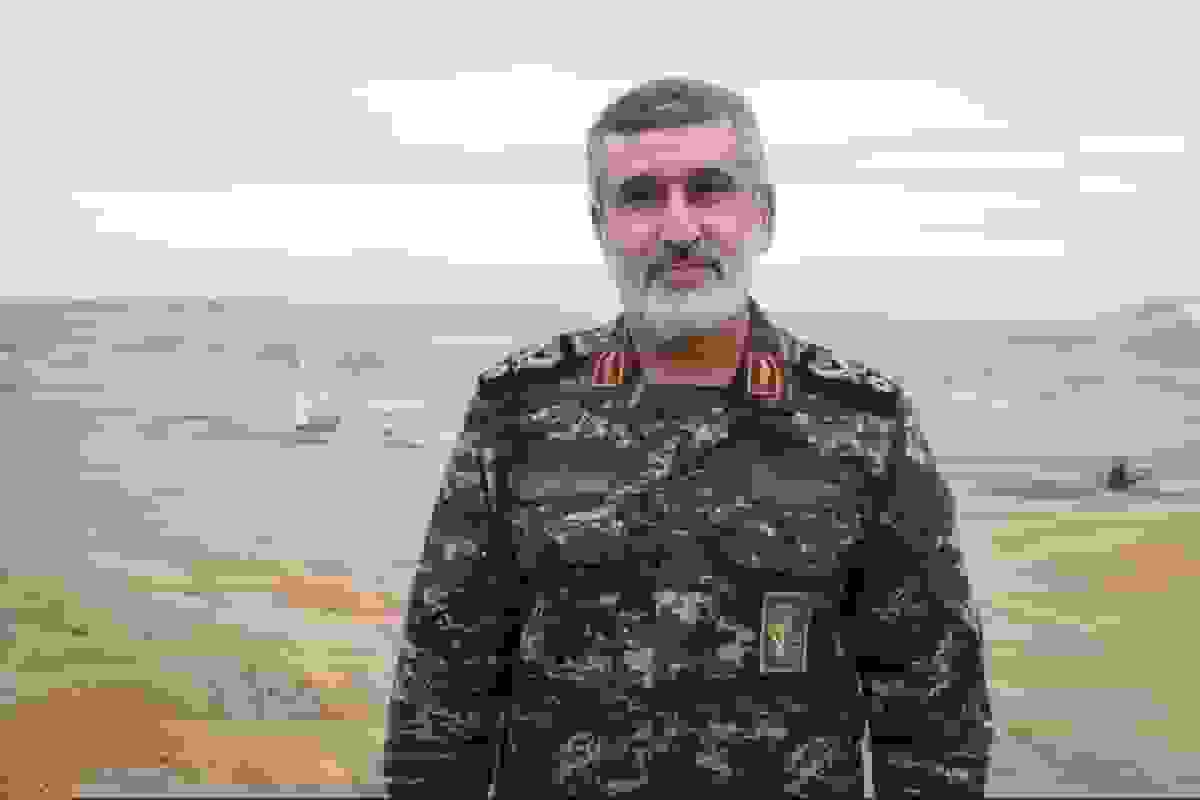 خوش و بش سردار شهید حاجی‌زاده با افسران هوافضای سپاه