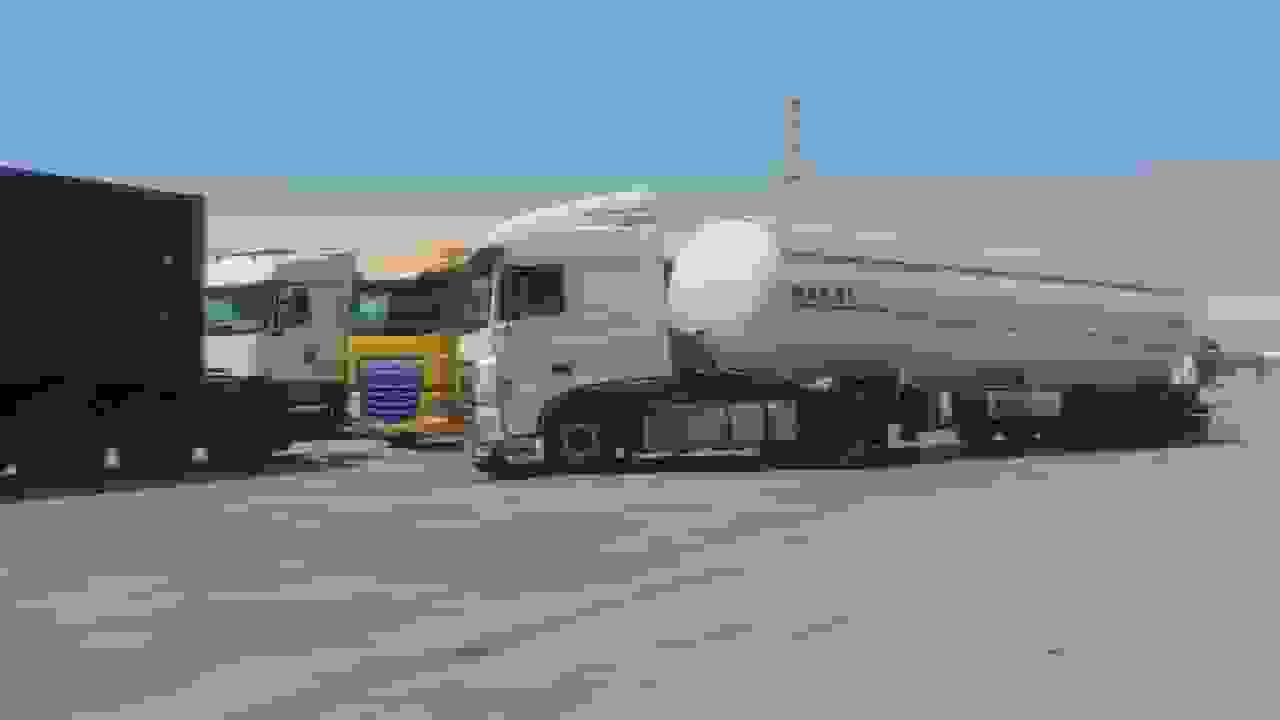 توقف ۶۵۰ کامیون سوخت ایرانی در گمرک افغانستان