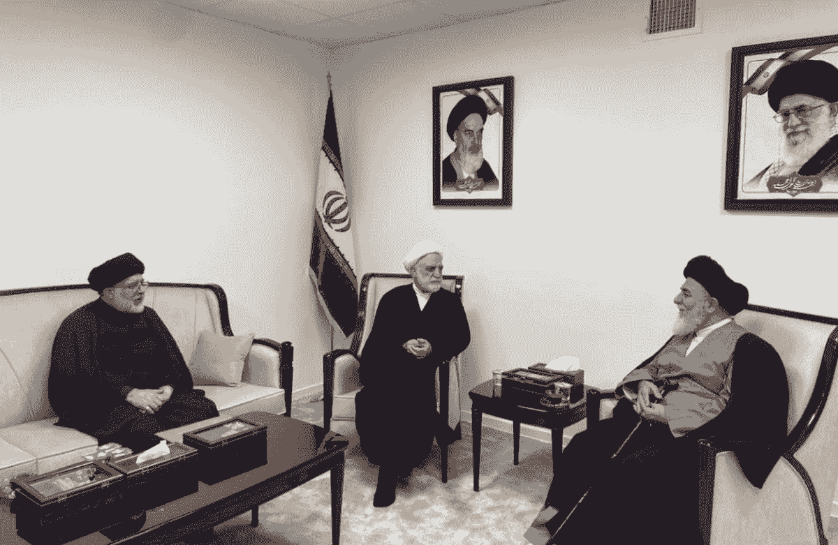 حضور رئیس قوه قضاییه در مسجد جمکران و بازدید از کتابخانه موسسه امام صادق(ع)