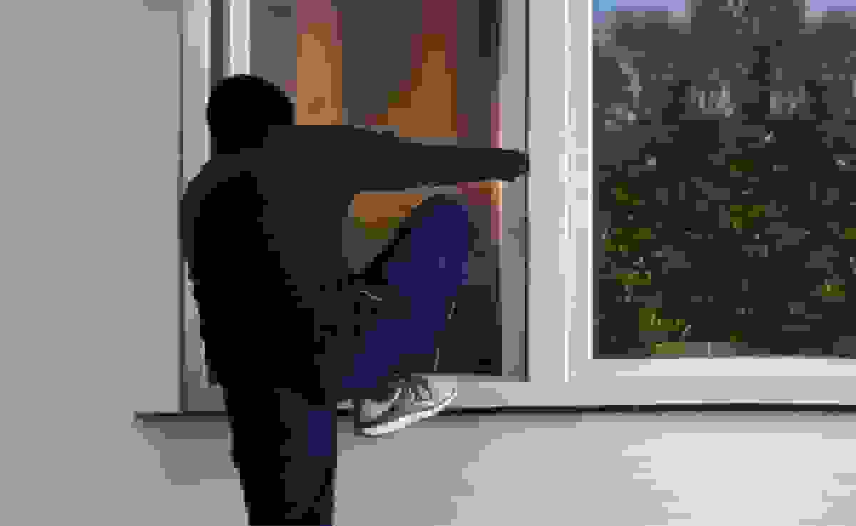 داستان عجیب سرقت از خانه پدر توسط دوستان پسر مالباخته