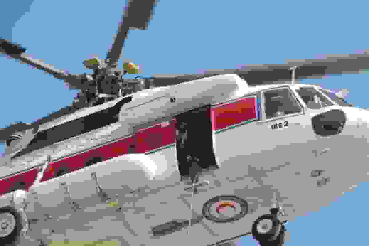 تولد نوزاد پسر در بالگرد امداد هلال‌احمر