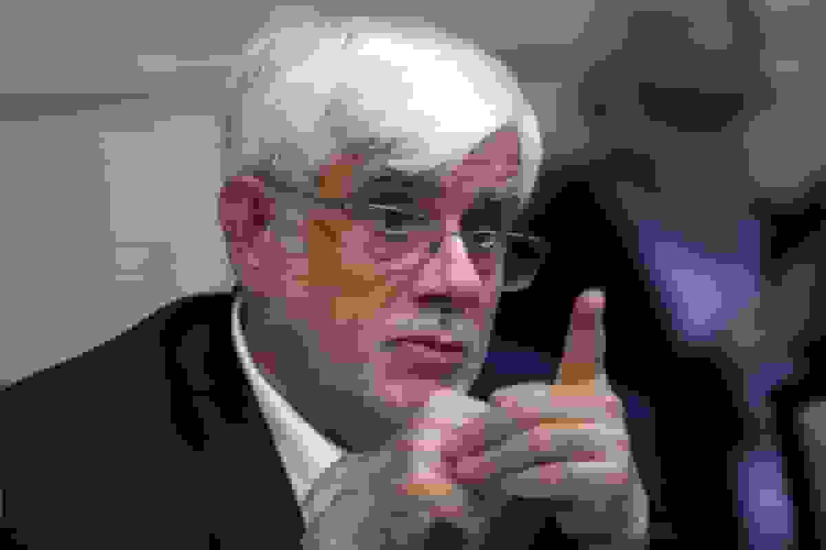 عارف: معاونت علمی باید رفیق مدعیان علم و فناوری باشد