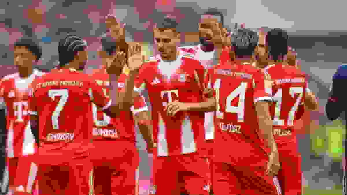 تأخیر ۱۵ دقیقهای بازی بوروسیا مونشنگلادباخ - بایرن مونیخ به دلیل ترافیک شدید