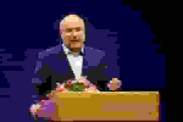 قالیباف: جوانان بسیجی باید برای آینده متفاوت آماده باشند