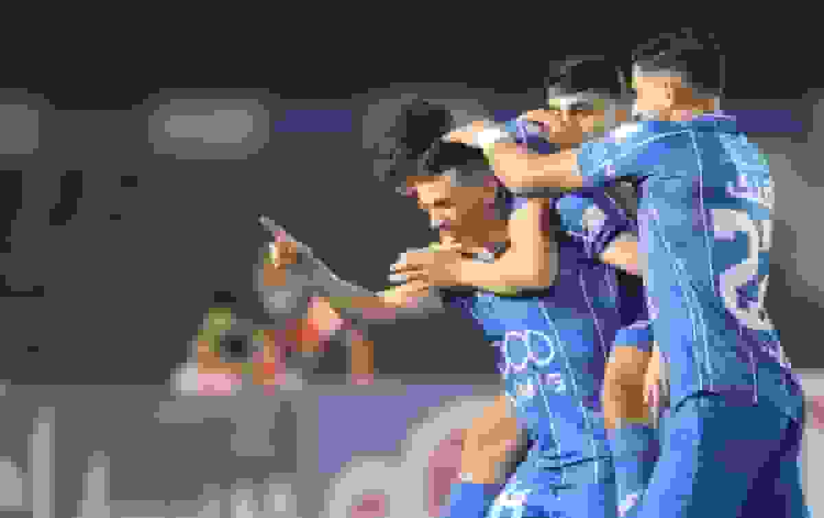 گل دوم استقلال به پادیاب خلخال با ضربه ایستگاهی دیدنی یاسر آسانی