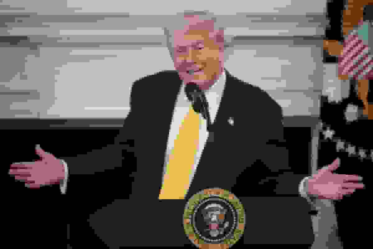 ترامپ: یکسالونیم پیش آمریکا کشوری مرده بود / گفتوگو با رئیسجمهور چین برنامهریزی شده است