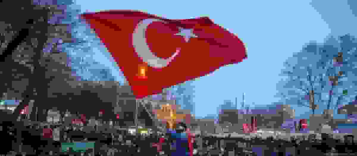 تجمع اعتراضی مقابل دادگاه شهردار معزول استانبول