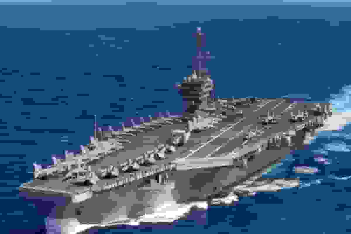 سقوط بالگرد و جنگنده نیروی دریایی آمریکا در دریای جنوبی چین