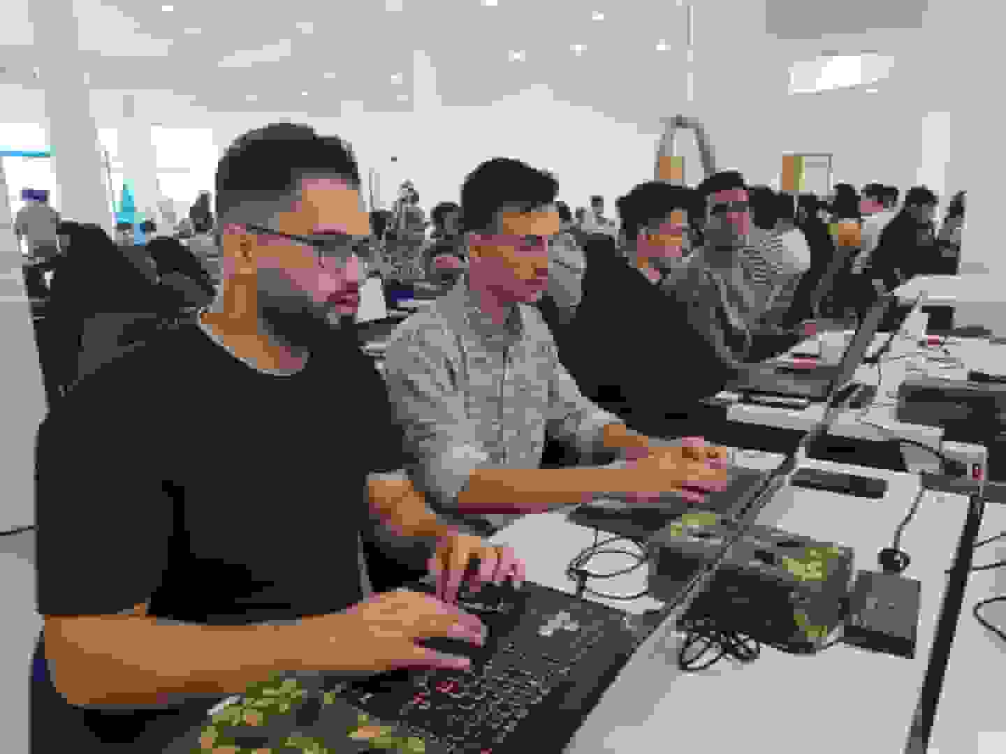 رقابت برنامه‌نویسان در نخستین روز المپیک فناوری ۲۰۲۵