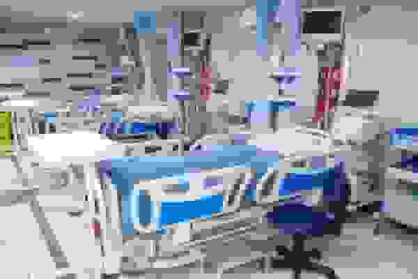 کمبود ۱۶۵ پرستار در بیمارستان‌های سمنان و رسیدن نسبت پرستار به تخت زیر یک