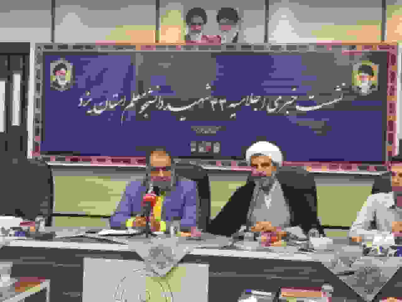 شهدای دانشجو معلم بهترین الگو برای معلمان آینده