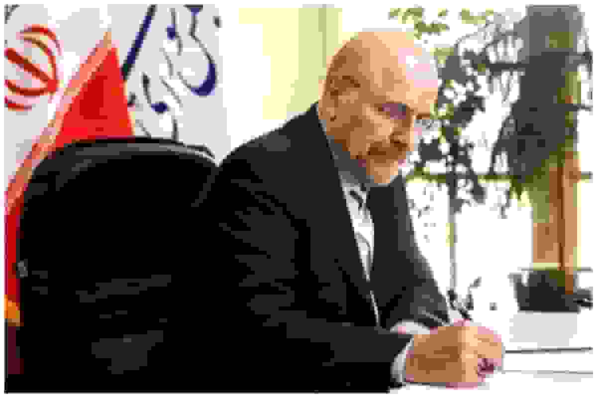 پیام تسلیت رئیس مجلس درپی درگذشت پدر دو شهید لشکر ۲۱ امام رضا (ع)